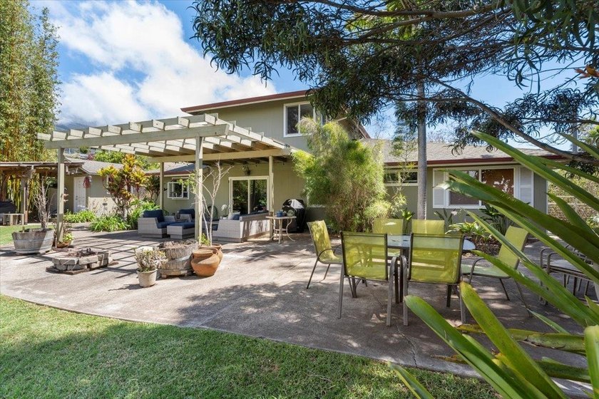 Nestled along a peaceful country road in highly sought-after - photo 42