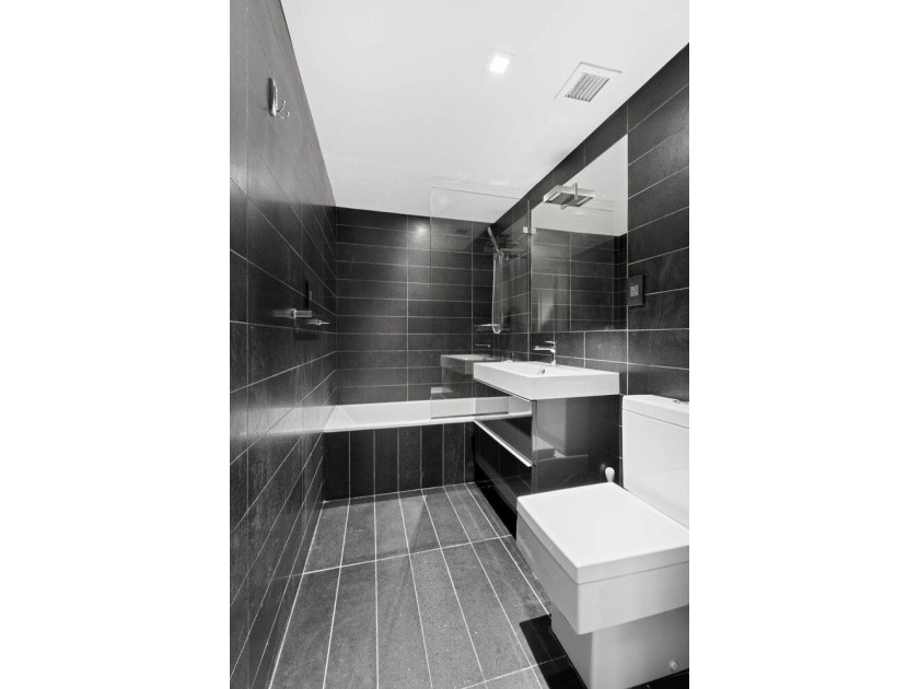 SHOWINGS BEGIN DURING THE FIRST OPEN HOUSE THIS SUNDAY MAY 24th - photo 6