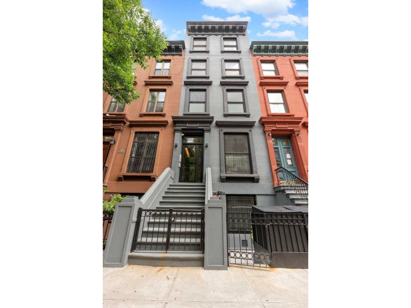 SHOWINGS BEGIN DURING THE FIRST OPEN HOUSE THIS SUNDAY MAY 24th - photo 8