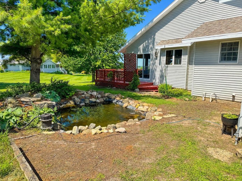 This ranch home built in 1990 located at beautiful Lake Carroll - photo 4