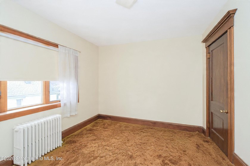 Location!,in the heart of Westerleigh, with old world charm - photo 10