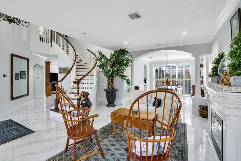 Searching for a home that truly impresses? Your search ends - photo 11