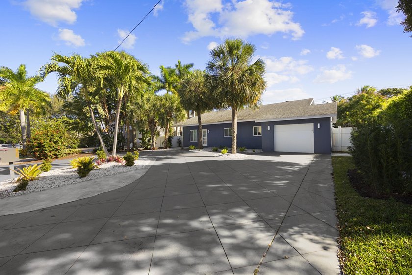 Great investment property tenant in place. Beautifully renovated - photo 2