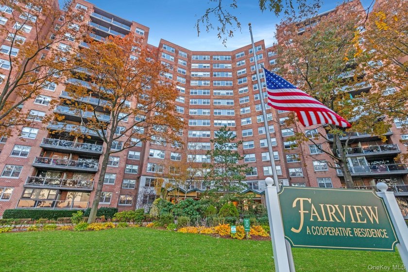 Experience the Luxury of a Top Floor Penthouse for Sale Looking - photo 13