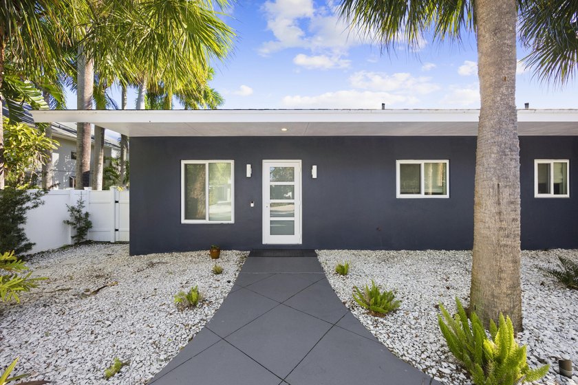 Great investment property tenant in place. Beautifully renovated - photo 4