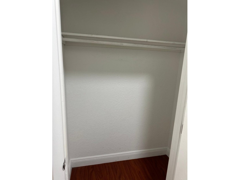 ''AS IS AS SALE'' Beautiful 3-bedroom, 1.5-bathroom townhouse - photo 16
