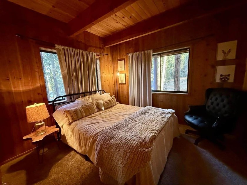Spacious mountain home located in the highly desirable Lake - photo 21