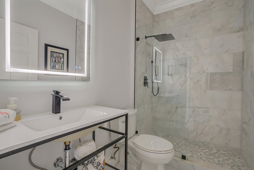 Searching for a home that truly impresses? Your search ends - photo 27