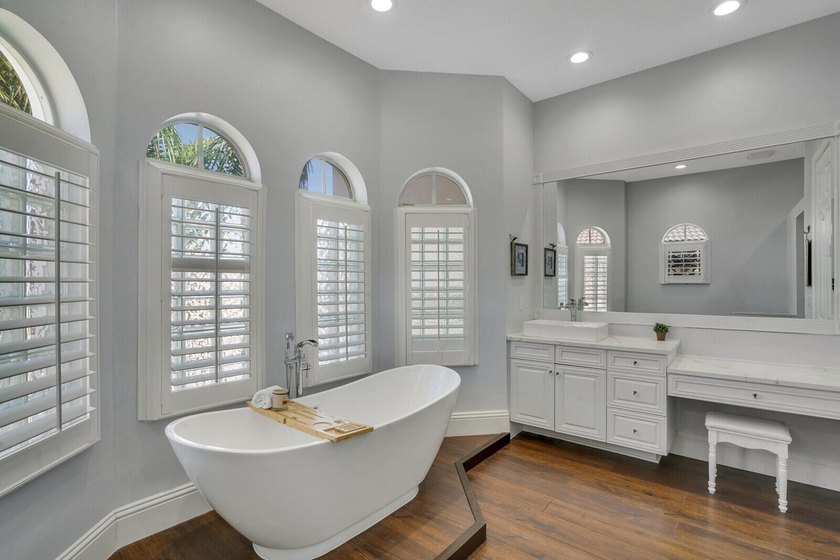 Searching for a home that truly impresses? Your search ends - photo 34