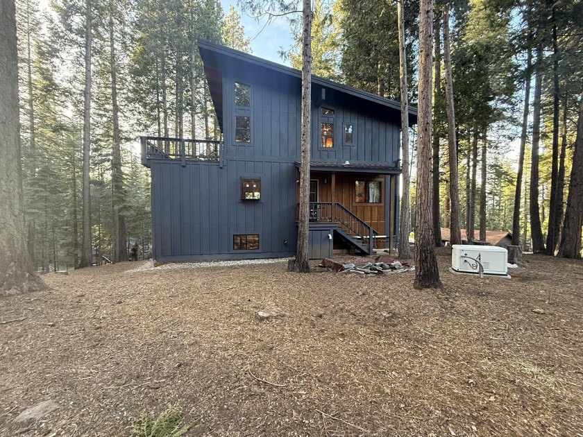 Spacious mountain home located in the highly desirable Lake - photo 46