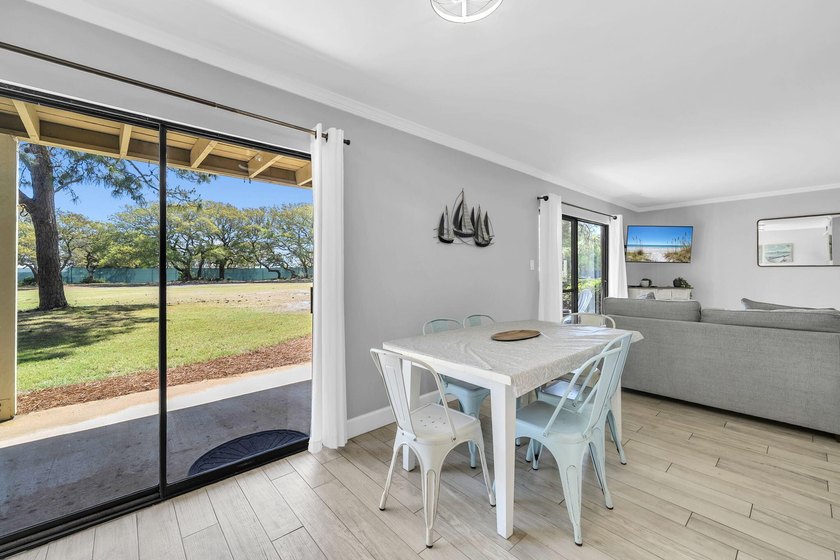 Show-stopper fully renovated ground floor golf villa is a - photo 10
