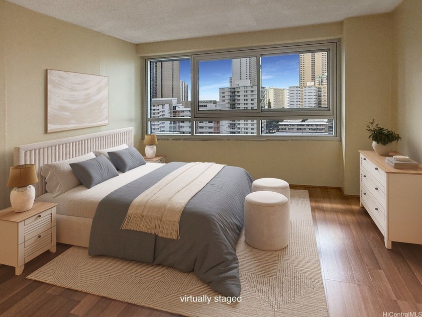 Very quiet and private building. Fairway Manor has only 4 units - photo 2