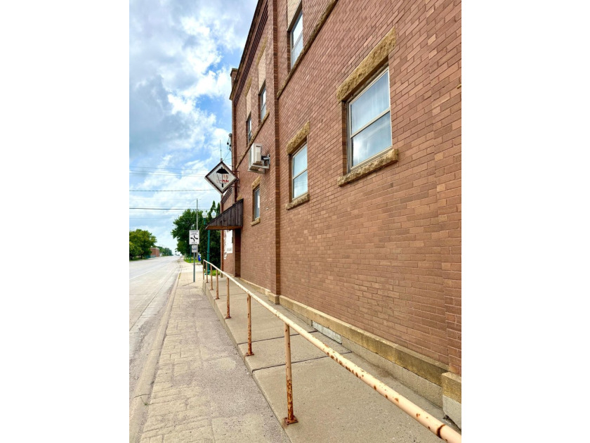 Located on the highly visible corner of Highway 212 and Main - photo 7