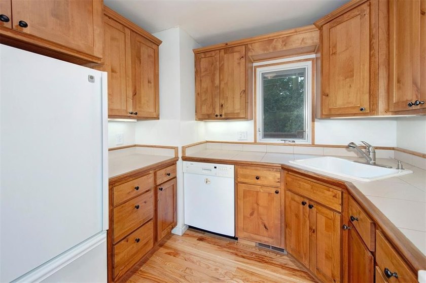 Enjoy sweeping valley views overlooking open space from this - photo 11