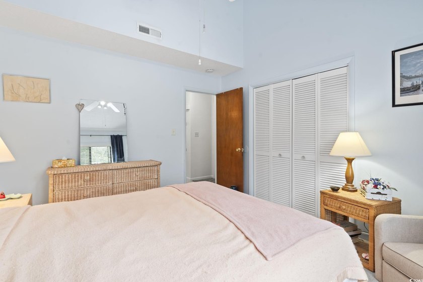 Fully furnished, turnkey one-bedroom, one-bathroom second-floor - photo 29