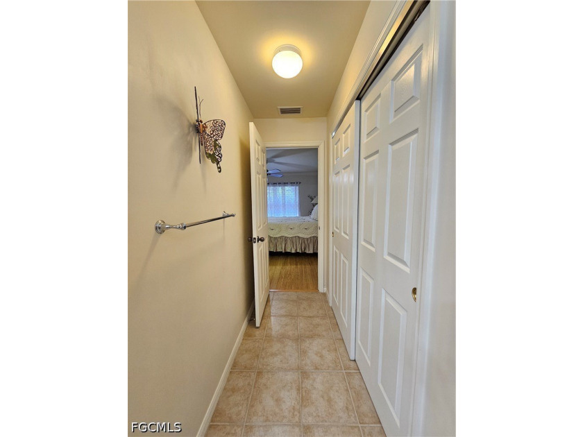Welcome to this beautifully maintained, fully furnished - photo 32