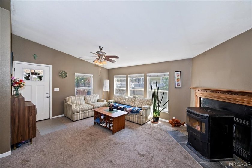 Discover affordable mountain living in the Baldwin Lake area of - photo 6