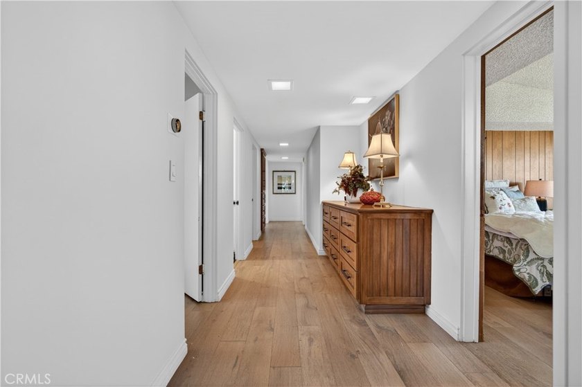 VIEW, VIEW, VIEW. This exceptional mid-century modern residence - photo 13