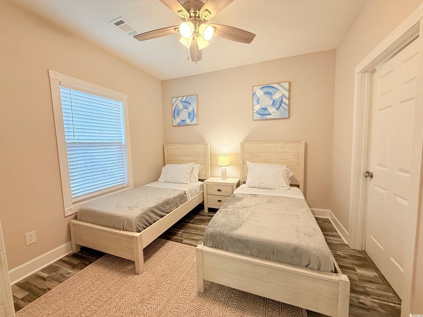 Fully Remodeled, First Floor, Corner End Unit with a Private One - photo 18