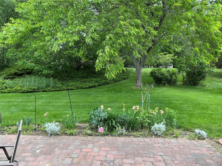Welcome to easy living in this beautiful 3-bedroom, 2.5-bath - photo 20