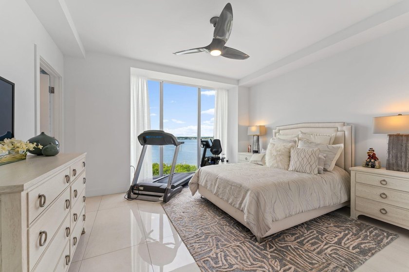 Experience the finest in Ocean to Intracoastal living in 5000 N - photo 31