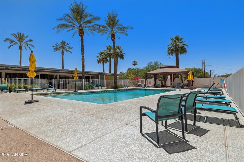 Elevated 9th floor living awaits in this updated end unit. Enjoy - photo 38