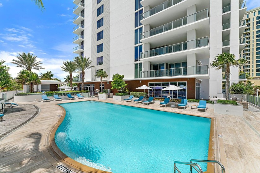 Experience the finest in Ocean to Intracoastal living in 5000 N - photo 44