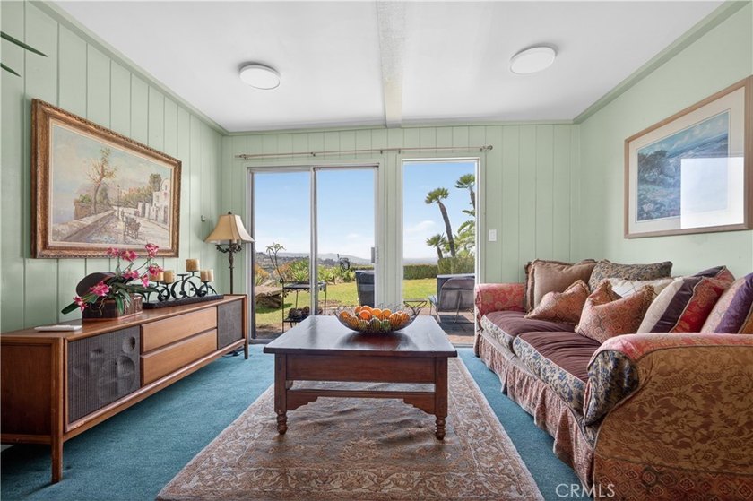 VIEW, VIEW, VIEW. This exceptional mid-century modern residence - photo 49