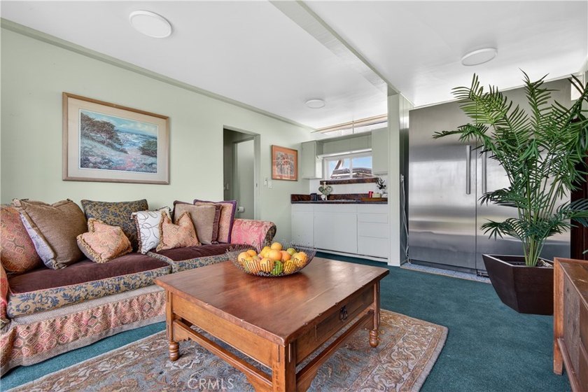 VIEW, VIEW, VIEW. This exceptional mid-century modern residence - photo 50