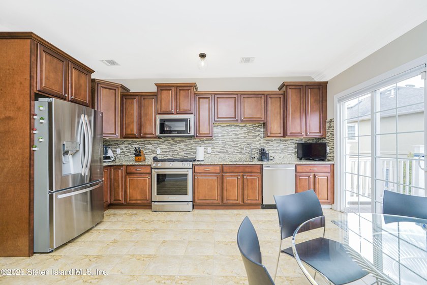 Welcome to Olde Stone Commons in desirable Arden Heights! This - photo 8