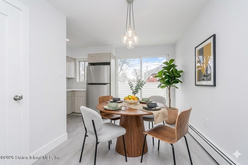 Fully Renovated Townhouse Near Forest Ave - Building size 14x42 - photo 6