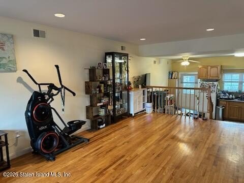 Desirable Willowbrook, large townhouse, 3 bedrooms, 4 baths. MBR - photo 8