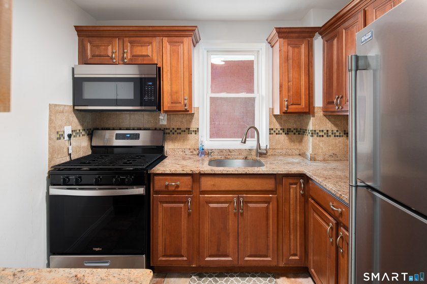 Welcome home to this charming co-op offering the perfect blend - photo 11