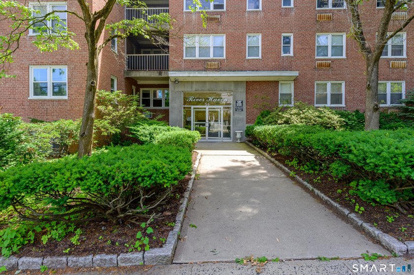 Welcome home to this charming co-op offering the perfect blend - photo 27