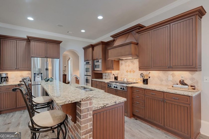 Welcome to 300 Horseshoe Bend, a beautifully maintained home - photo 8