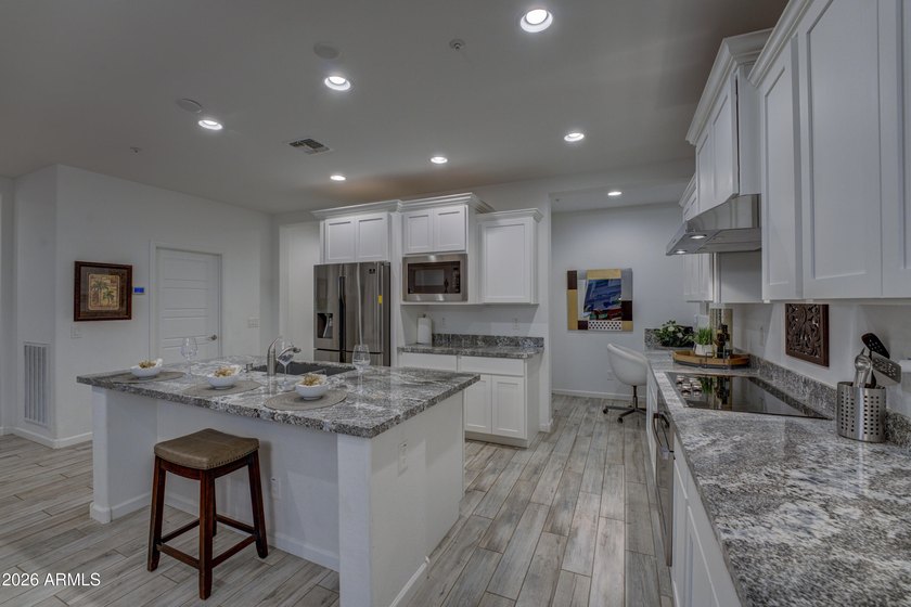 Experience luxury living in the prestigious Trilogy at Verde - photo 10