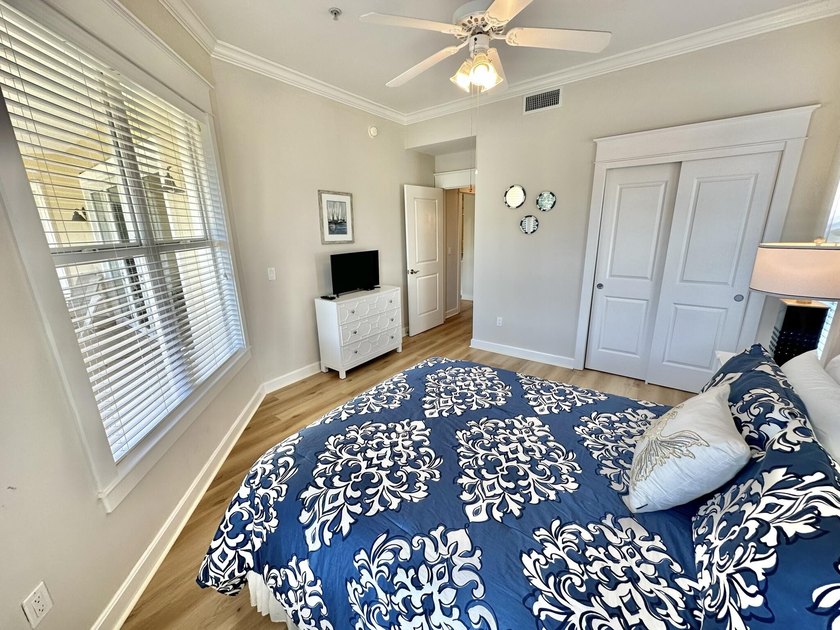 Finally! A one-story, walk-in level, 3-bedroom, 3-bath home on - photo 41