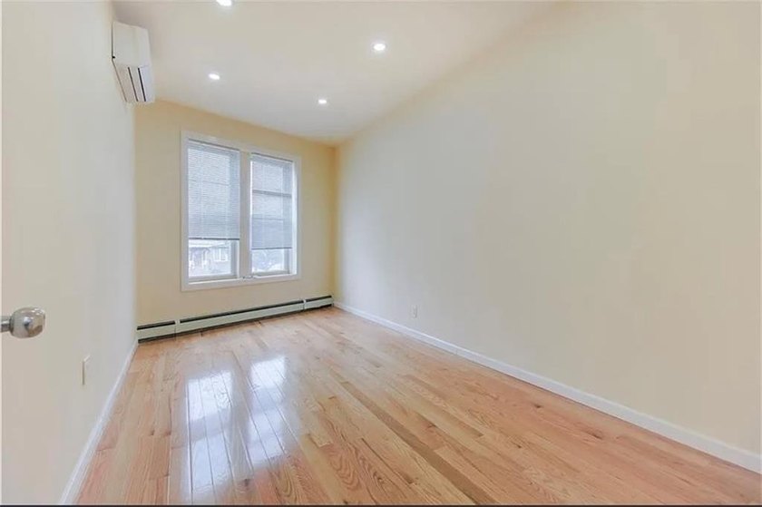 Great potential mixed-use solid brick building in Dyker Heights - photo 7