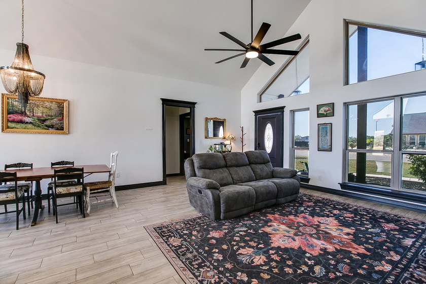 Welcome to 3544 Jaguar Trl in Buffalo Heights- where modern - photo 6