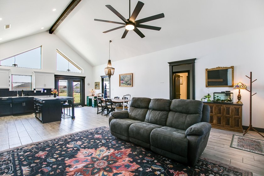 Welcome to 3544 Jaguar Trl in Buffalo Heights- where modern - photo 7