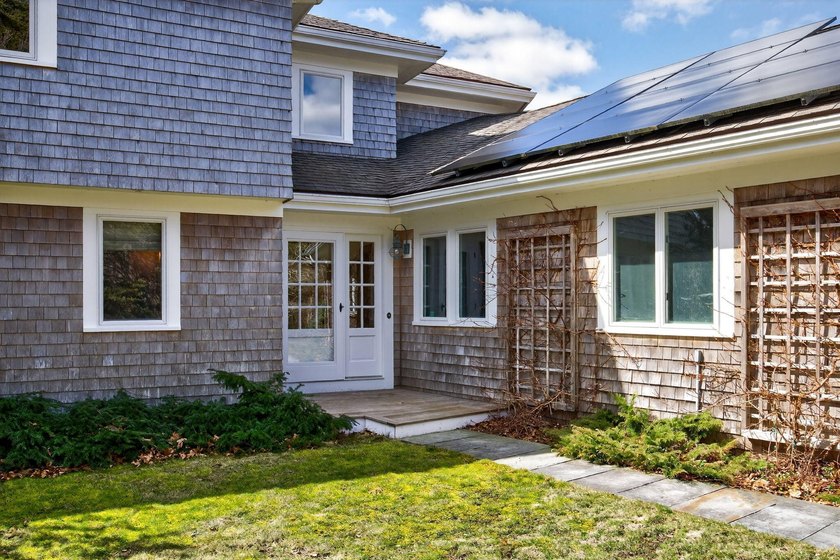 Direct waterfront offering in West Hyannisport with 100 feet of - photo 6