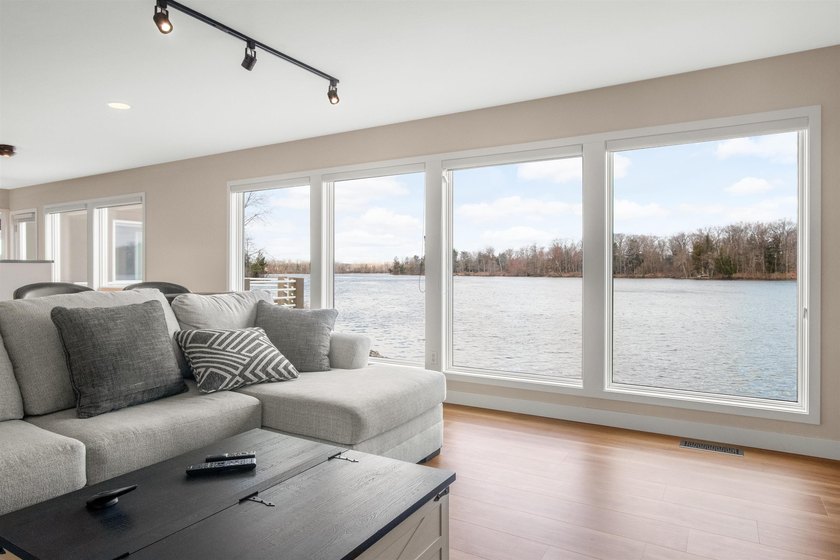Waterfront Dream House on Wisconsin River! This stunning - photo 6