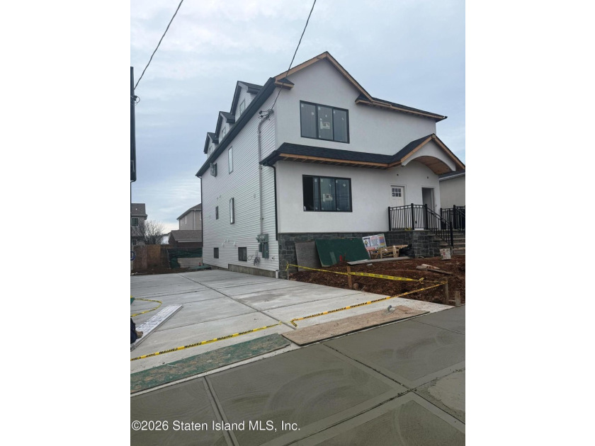 Exceptional opportunity to own a newly constructed oversized 6/6 - photo 3