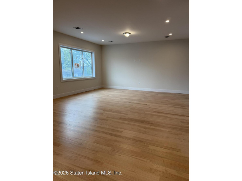 Exceptional opportunity to own a newly constructed oversized 6/6 - photo 4