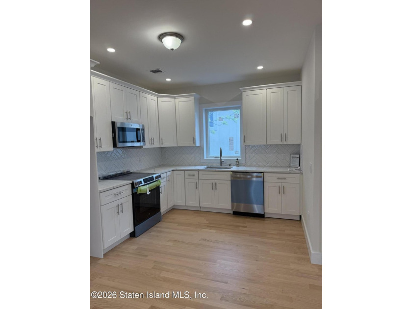 Exceptional opportunity to own a newly constructed oversized 6/6 - photo 6