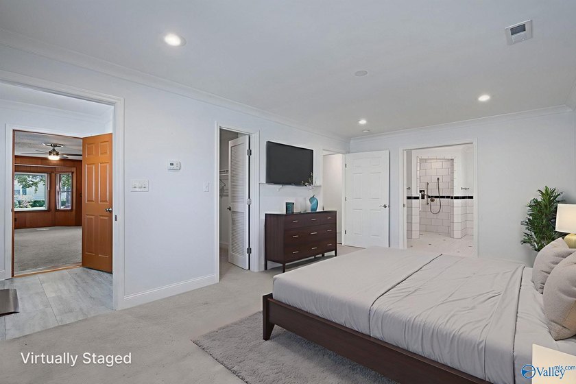 Welcome home to one of Blossomwood's favorite neighborhoods! - photo 3