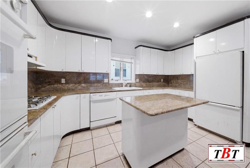 Welcome to 1855 east 13th street. A beautiful 2 family home in - photo 8