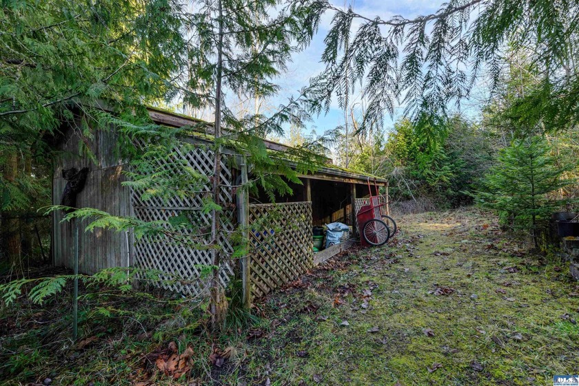 **Easy-access 5-acre property with private well and power - photo 15