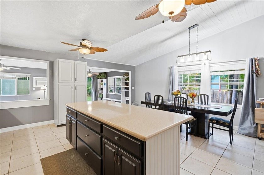 Live the Kihei lifestyle you've been dreaming of. This upgraded - photo 16