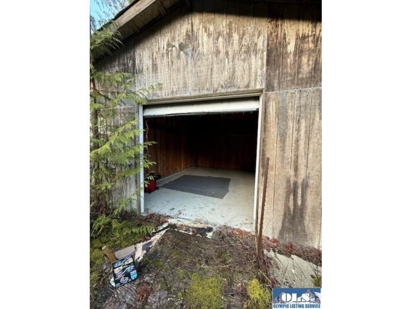 **Easy-access 5-acre property with private well and power - photo 17